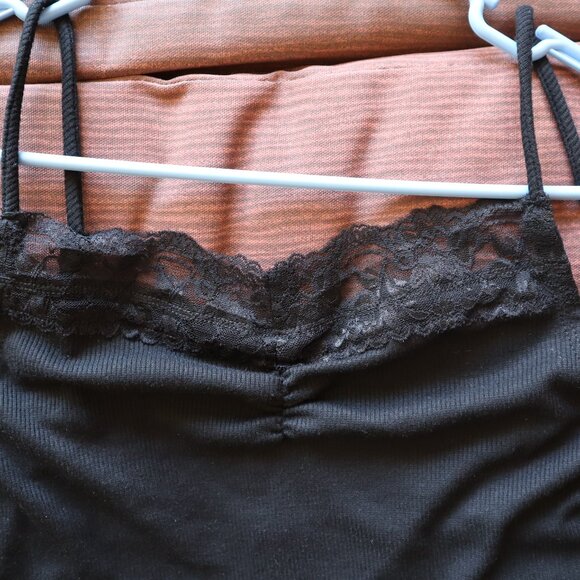 <👽 3/20$>SELF ESTEEM Black crop top laced size M - Picture 3 of 5